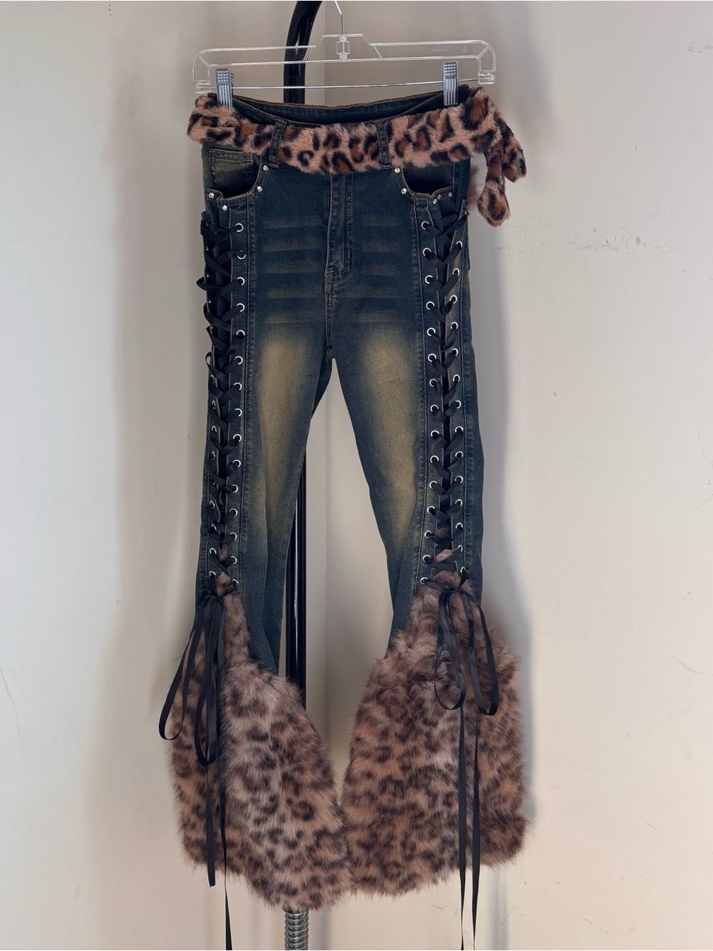 Y2K Romwe leopard print lace up jeans with faux fur cuffs